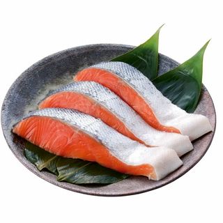 銀鮭切身(養殖・解凍) 100g当り