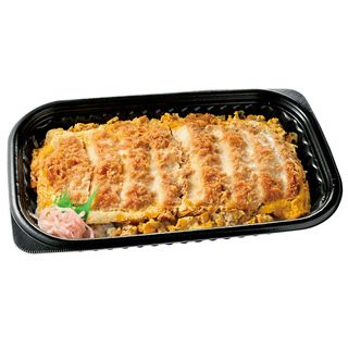 〈11時より販売〉MEGAチキンカツ重