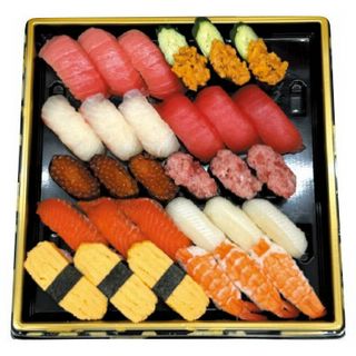 中トロ入り・にぎり鮨