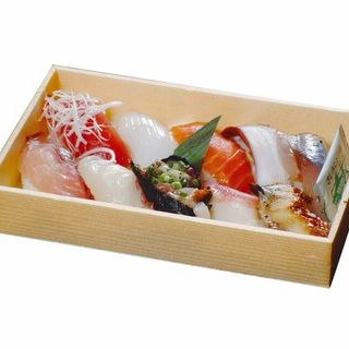 数量限定品 イクラ入り 上にぎり寿司盛り合わせ(10貫入)