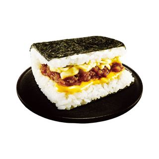 サンドおむすび 背徳チーズソース牛めし